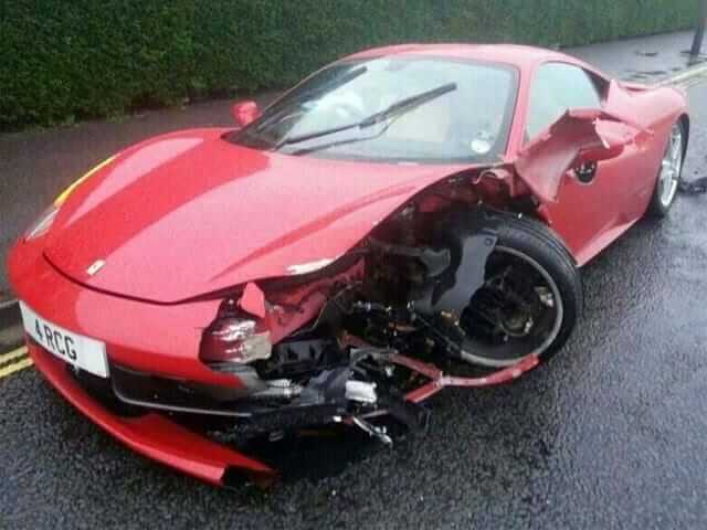 Ferrari458_crash02