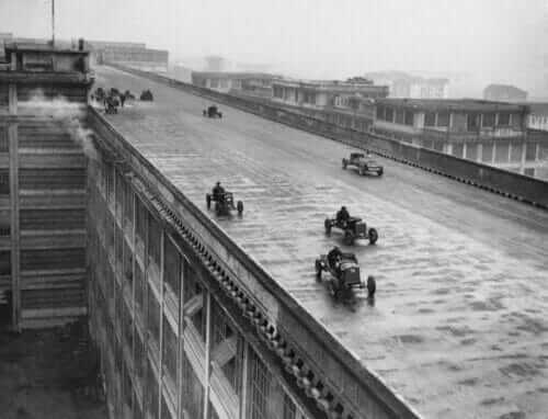 old-italian-racetrack-on-roof-12