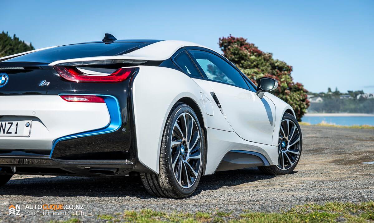 BMWi8-4