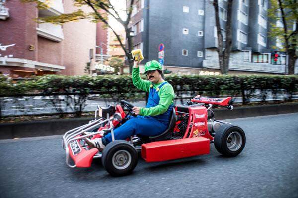 real-life-mario-kart-takes-over-the-streets-of-tokyo-11