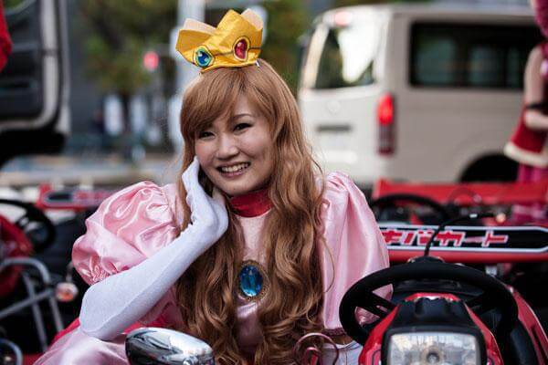 real-life-mario-kart-takes-over-the-streets-of-tokyo-13