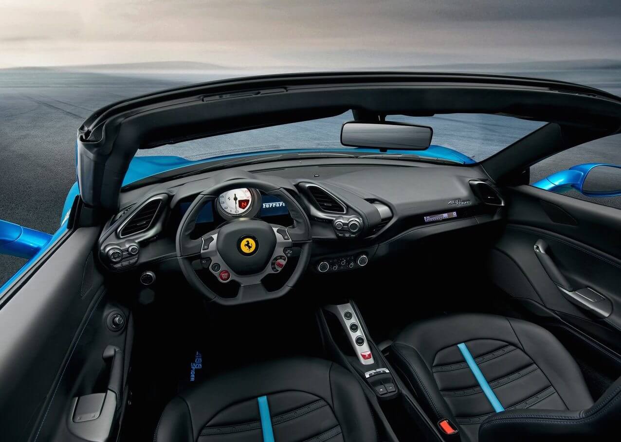 Ferrari-488-Spider-Interior