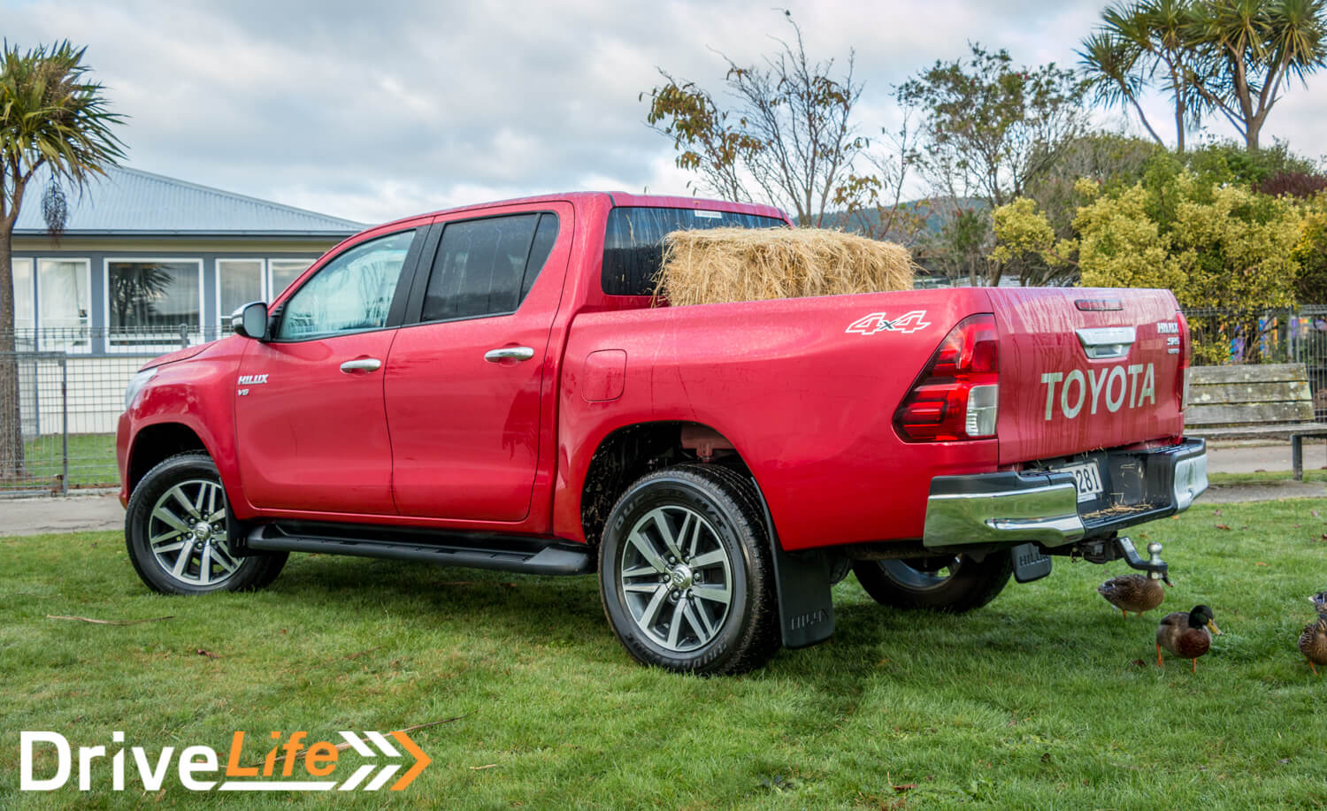 Car-Review-2016-Toyota-Hilux-Limited-4099