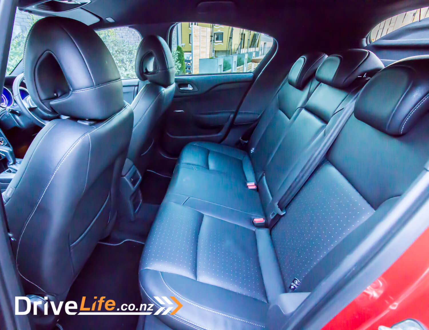 drive-life-nz-car-review-ds4-crossback-2016-13