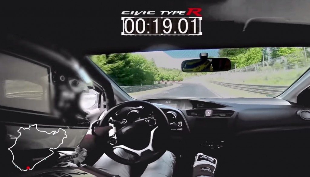 2015-Civic-Typr- R-smashes-out-a-lap-at-the-Nurburgring