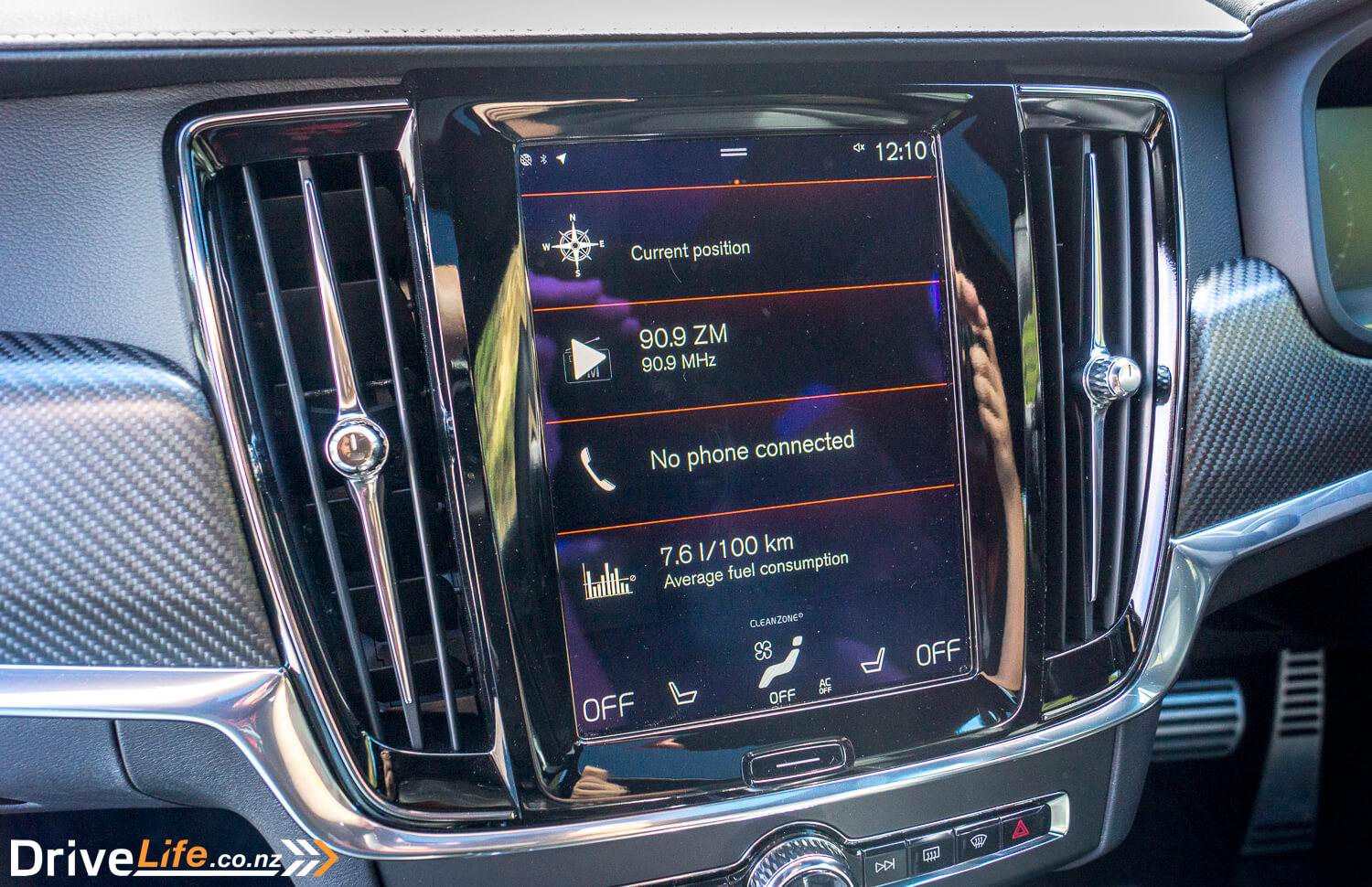 2018 Volvo S90 R Design Infotainment System