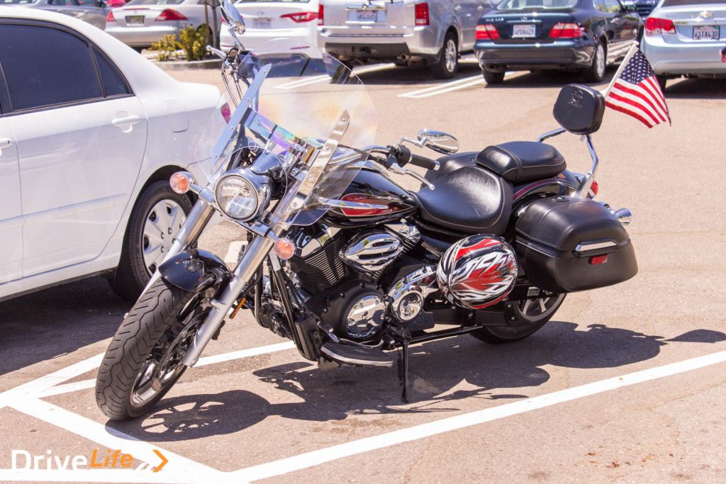 Lots of bikes have flags on...