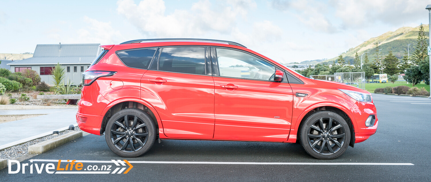 2019 Ford Escape ST Line AWD EcoBoost - Car Review - The middle of the road - DriveLife